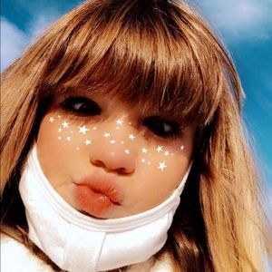 Meet your Posher, Aurora